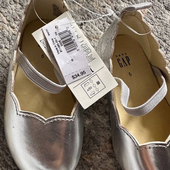 Toddler Scalloped Silver Ballet Slipper Dress Shoe - Picture 1 of 3